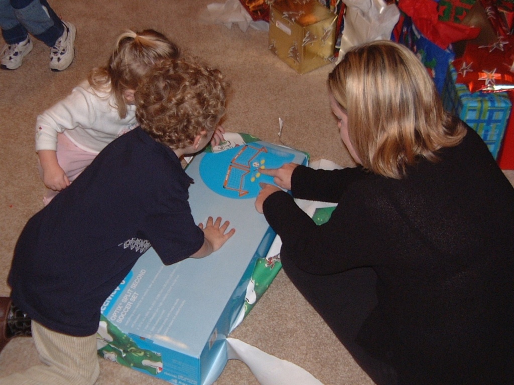 2003-12-24-18-Santa-Arrives.jpg